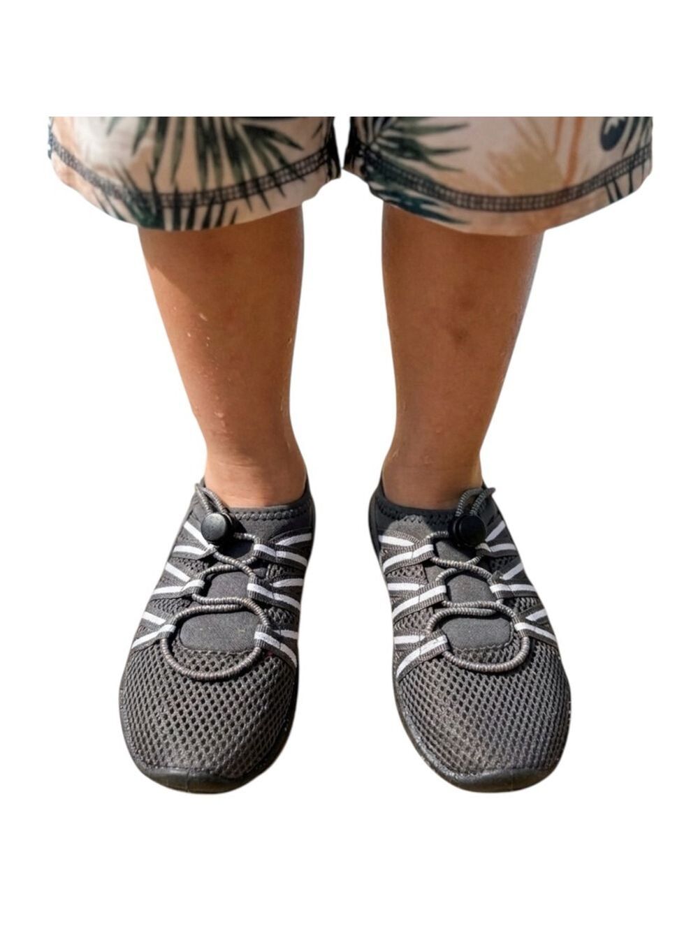 Sun & Sky Kids Water Shoes Black Gray NWT Size M (13–1)